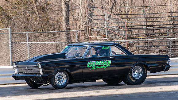 Comet bracket car